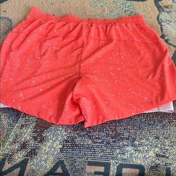 Brooks Women's Empower Her Moment 5" 2 in 1 Orange Shorts Size medium - Picture 6 of 6